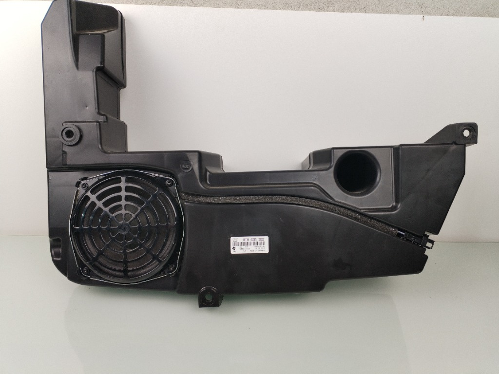 Subwoofer Audi A5 8T8035382