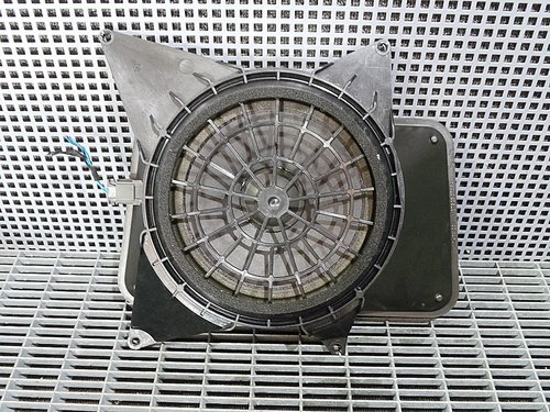 SUBWOOFER AUDI A8 - - (2002 2009)