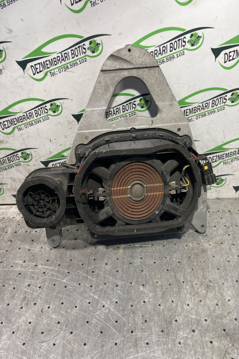 Subwoofer auto A204 820 57 02 Mercedes-Benz CLA-Class C117 [2013 - 2016]