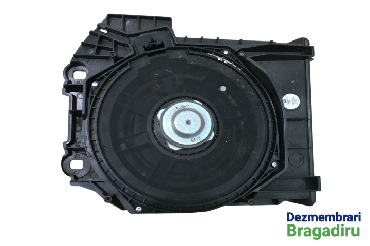 Subwoofer auto BMW Seria 5 F11 [2009 - 2013] Touring wagon 520 d Steptronic (184 hp) Cod motor: N47T, Cod culoare: B90, Pachet M
