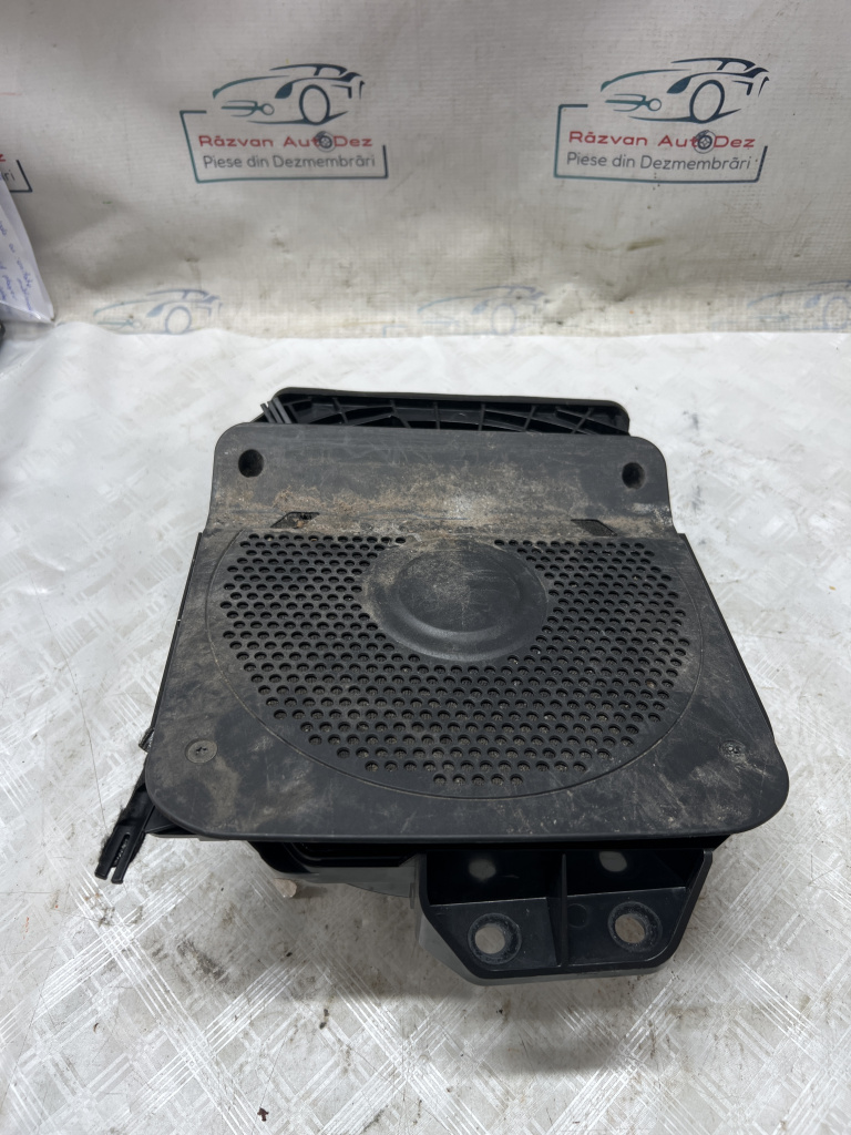 Subwoofer BMW Seria 3 F31 - Benzina 2013, DREAPTA