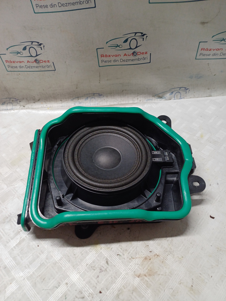 Subwoofer BMW Seria 5 G30 - Motorina 2019, 939586203 / DREAPTA