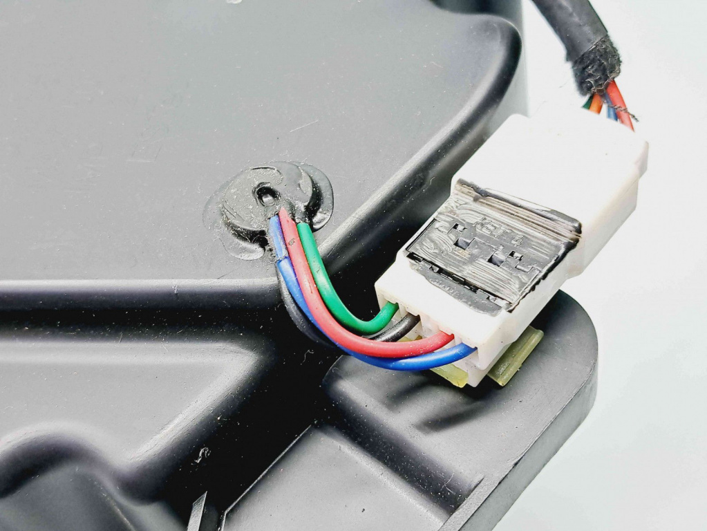 Subwoofer Hyundai Santa Fe 2 (CM) [Fabr 2005-2012] 96350-2B600