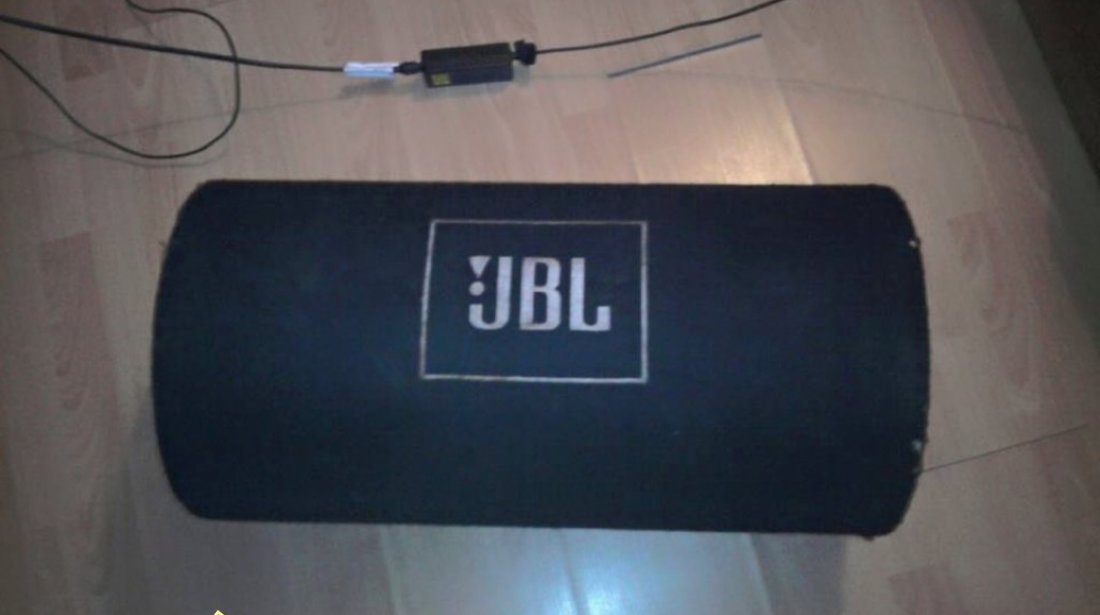 Subwoofer JBL 1000 watts si statie MAGNAT EDITION TWO 500 watts