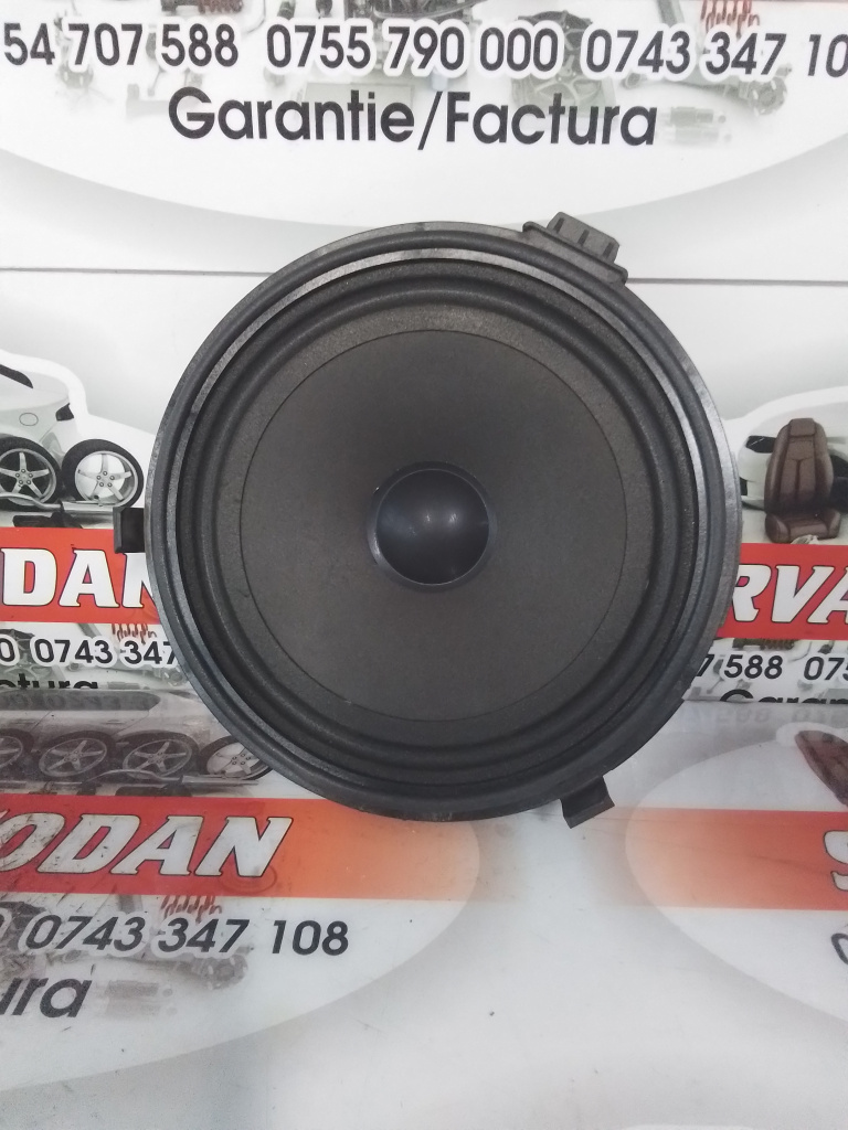 Subwoofer Mercedes-Benz C-Class (2001-2007) [W203] 2.2 Motorina 2004, A2038200802