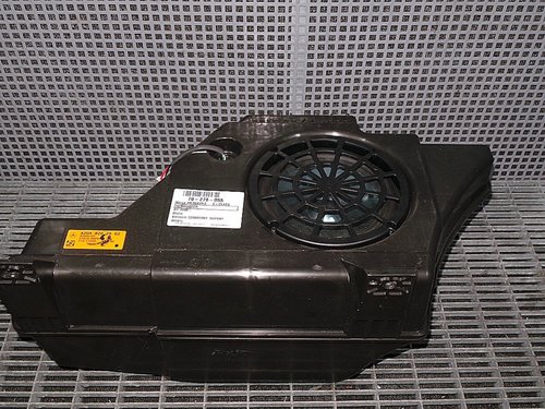 SUBWOOFER MERCEDES C-CLASS - - (2007 2011)