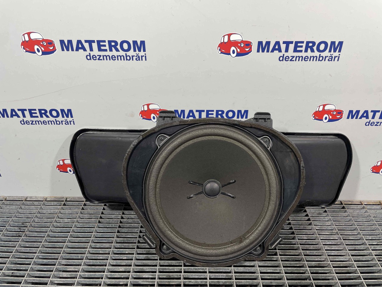SUBWOOFER MERCEDES S-CLASS - - (2006 2013)