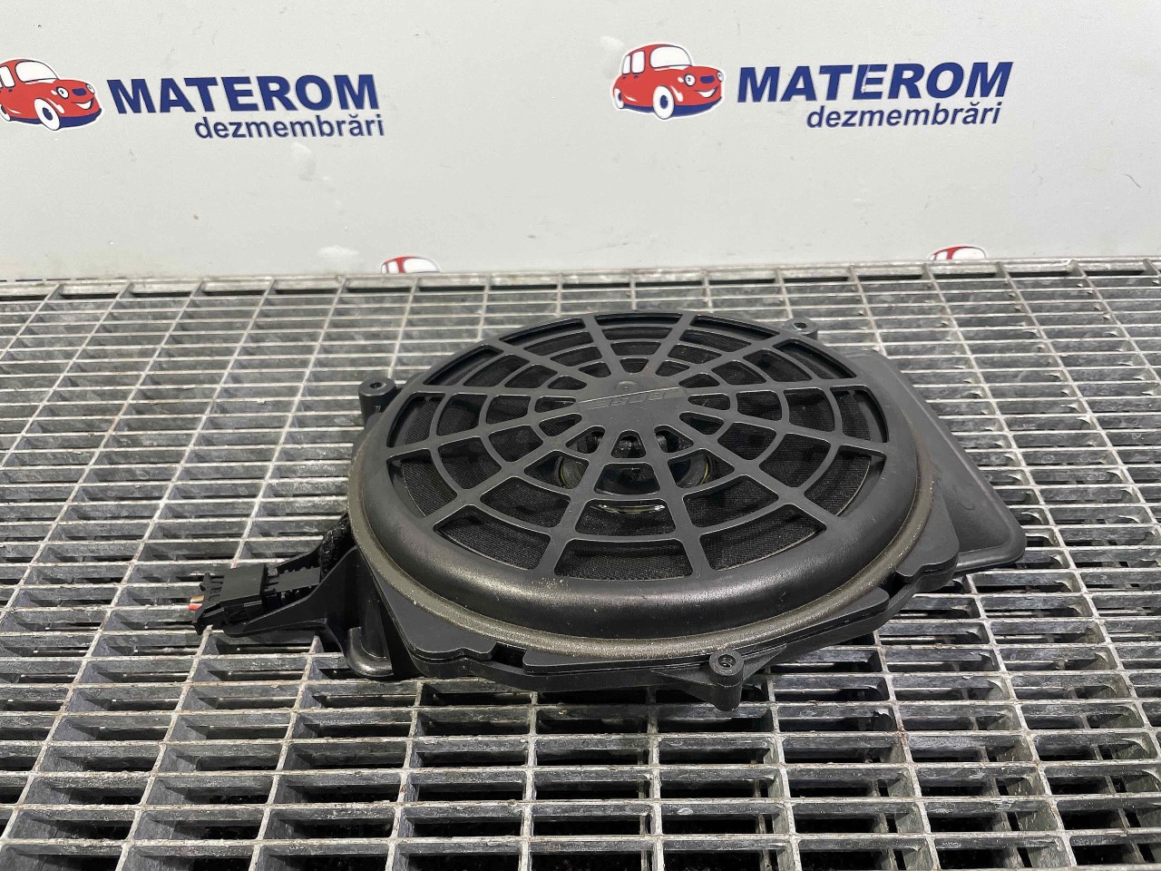 SUBWOOFER SEAT EXEO - - (2008 2013)