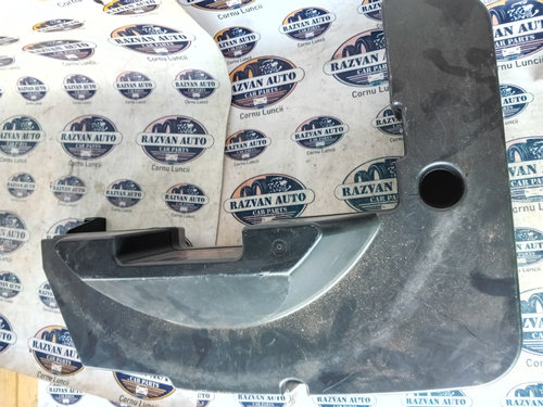 Subwoofer spate original Audi A4 B8 2012, 8T8035382