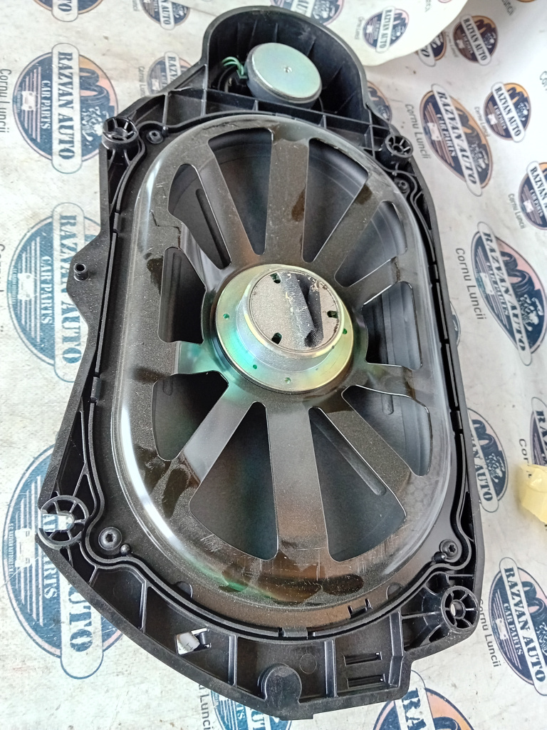 Subwoofer spate original Mercedes CLS 350 2012, A2128202302