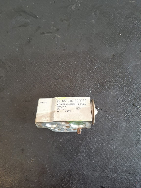 Supapa clima VW Passat B6 - COD 1k0820679