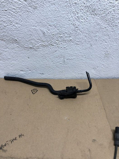 Supapa combustibil Passat B7 TSI combi 2012 (06h906517b)