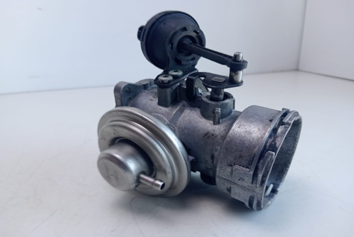 Supapa EGR 038131501J Audi A4 B6 [2000 - 2005]