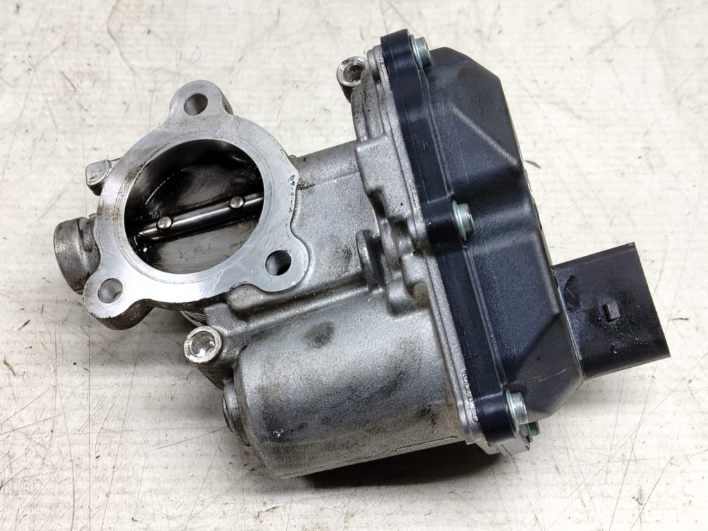 Supapa egr 04l131501m 1.6 tdi CLHA Seat Leon 3 5F [2012 - 2016]