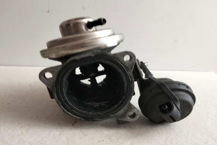 Supapa EGR 1.9 tdi 038129637b Volkswagen VW Golf 4 [1997 - 2006]
