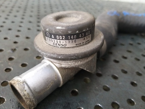 Supapa egr 2.0 b mercedes clk a208 a0021404360 1352001770