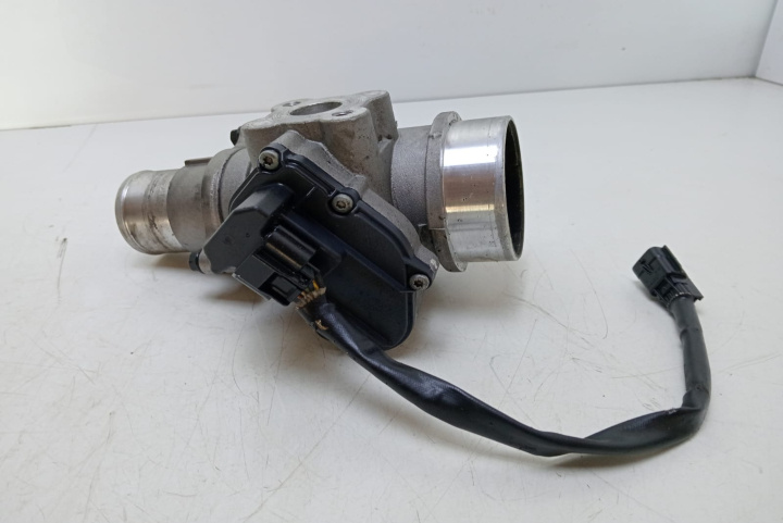 Supapa EGR 2.5 dci H8200222772 Opel Vivaro A [facelift] [2006 - 2014]