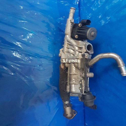 Supapa egr cu racitor gaze stanga cod 9x2q-9u438-ac range rover sport 3.0d 306dt