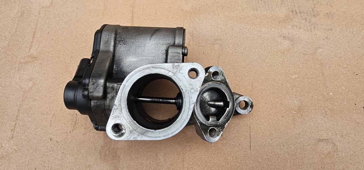 Supapa EGR Renault Megane 2 / Laguna 2 / Scenic 2 1.9 DCI 2006 2007 2008