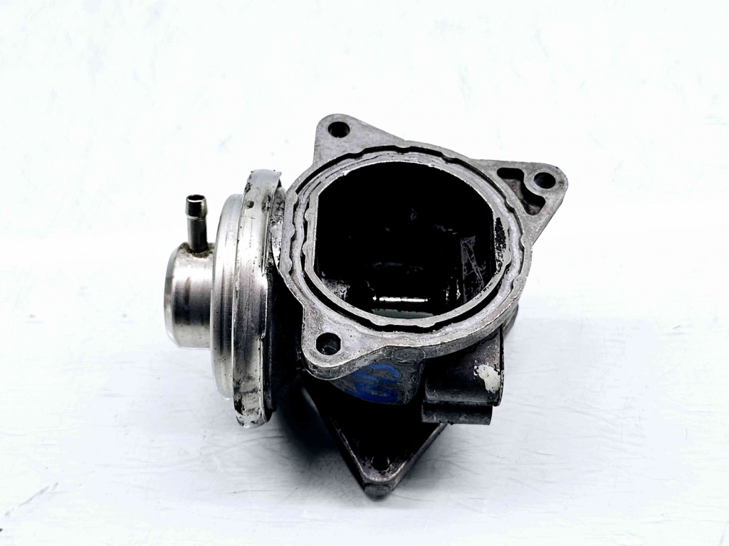 Supapa EGR Volkswagen Golf 4 Variant (1J5) [Fabr 1999-2005] 038131501S 1.9 TDI AXR 74KW / 101CP 1.9 TDI AXR 74KW / 101CP