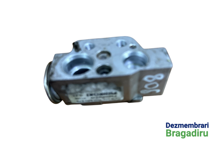 Supapa expansiune ac Cod: 1K0820679 1K0820679 Volkswagen VW Golf 6 [2008 - 2015] Hatchback 5-usi 2.0 TDI MT (110 hp) Cod motor CBDC Cod culoare LB9A