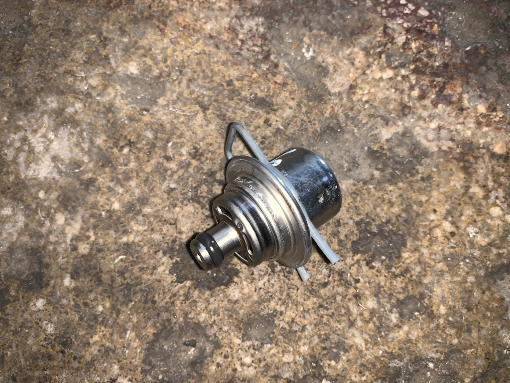 Supapa pompa benzina Mercedes-Benz A-Class W169 [2004 - 2008] Hatchback 5-usi A 170 Autotronic (116 hp) 1.7 - 266.940