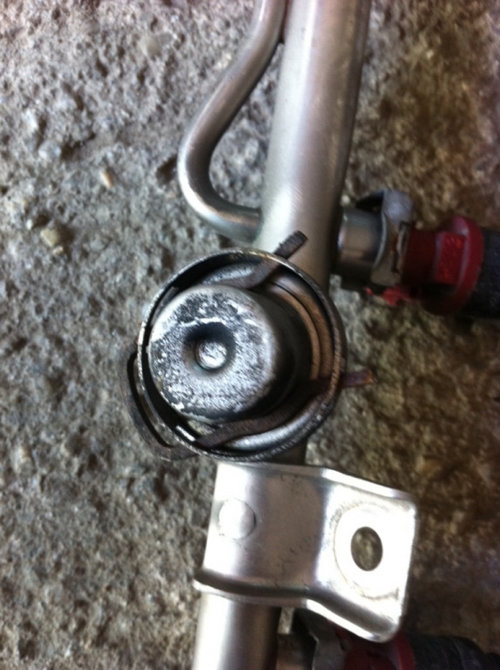 Supapa rampa combustibil Mercedes-Benz C-Class W203 [2000 - 2004] Sedan 4 - usi C 180 AT (130 hp) C1...