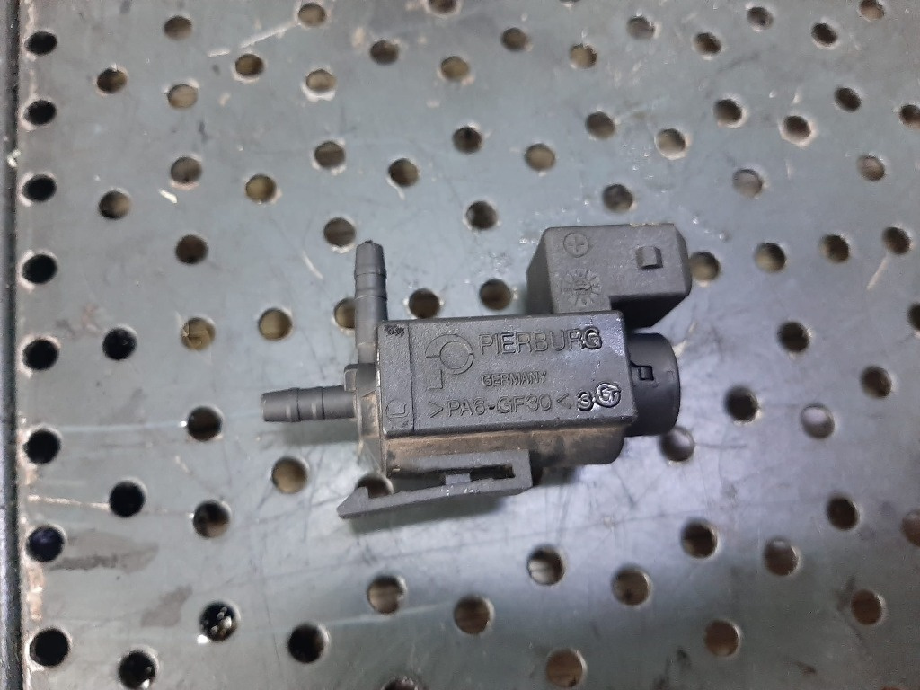 Supapa vacuum 2.0 d bmw seria 3 e46 72234100