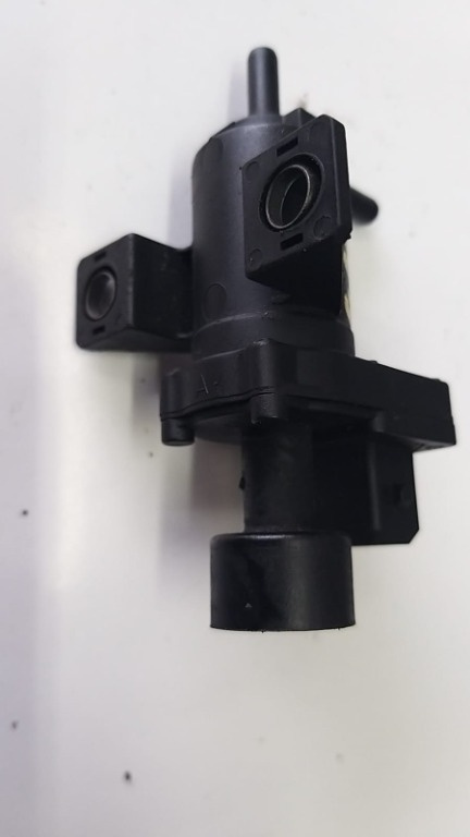 Supapa vacuum 4hx 2.2 hdi 4h01 citroen c5 4951610