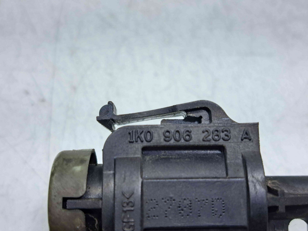Supapa vacuum Audi A3 Sportback (8PA) [Fabr 2004-2013] 1K0906283A 1.9 TDI BLS 1.9 TDI BLS 77KW / 105CP