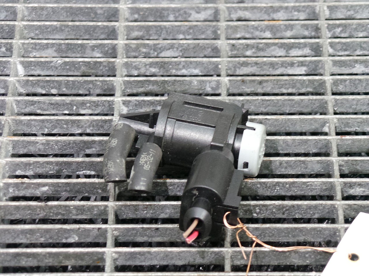 SUPAPA VACUUM AUDI A4 2.0 TDI - (2012 2015)