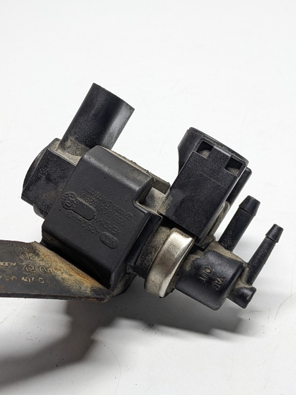Supapa vacuum Audi A6 C6 2.7 diesel cod piesa 059 906 629 A