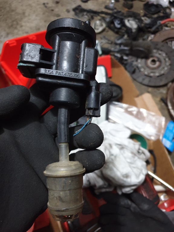 Supapa Vacuum Mercedes ML 270CDI W163 cod A0005450527