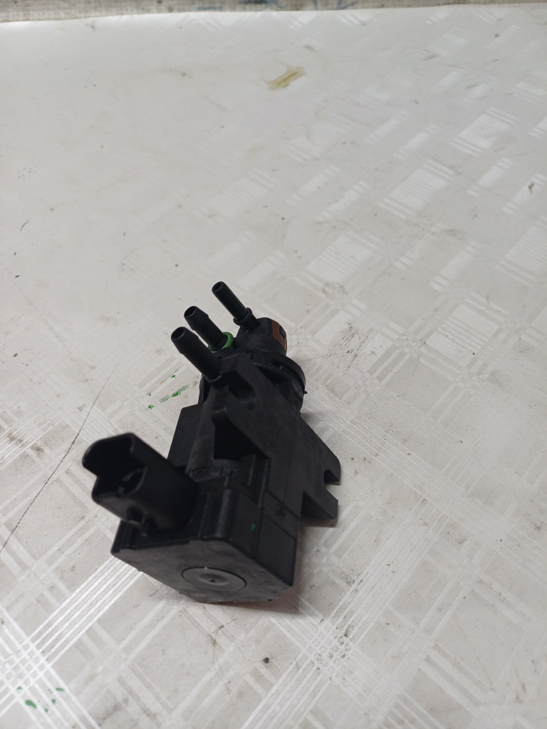 Supapa vacuum Peugeot 3008 1.2 Benzina 2019, 9807396180