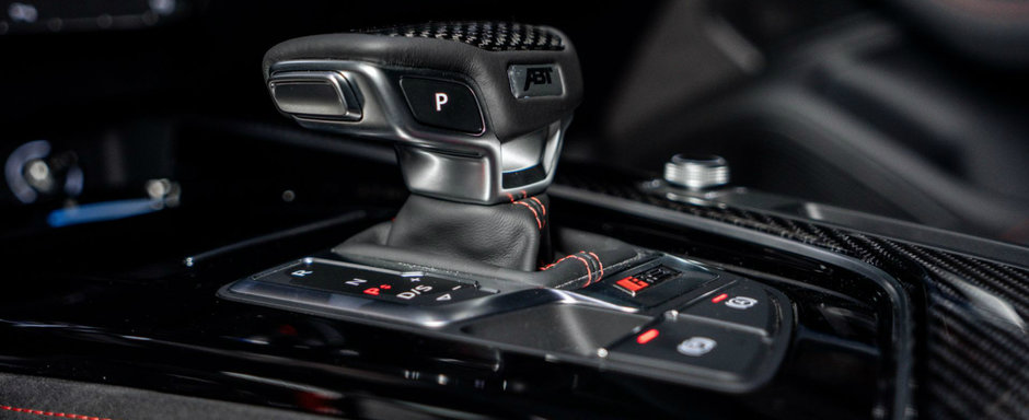 Super break-ul nemtilor de la Audi a primit un upgrade de putere si mult carbon Super break-ul nemtilor de la Audi a primit un upgrade de putere si mult carbon