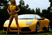 Super Pictorial: Amanda Ellis plus Lambo Murcielago LP640