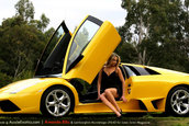 Super Pictorial: Amanda Ellis plus Lambo Murcielago LP640