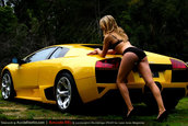 Super Pictorial: Amanda Ellis plus Lambo Murcielago LP640