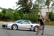 Super Pictorial: Fetele iubesc supercarurile. Fetele iubesc Acura NSX!