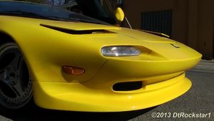 Supercarul dat uitarii: Vector M12, masina americana cu motor italian