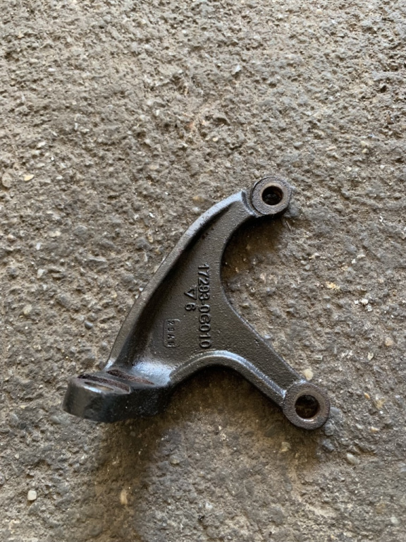 Suport 17293-0G010 Toyota Avensis 2 T25 [2002 - 2006] Liftback 2.0 D MT (116 hp) (T25) D-4D - 1CD-FTV