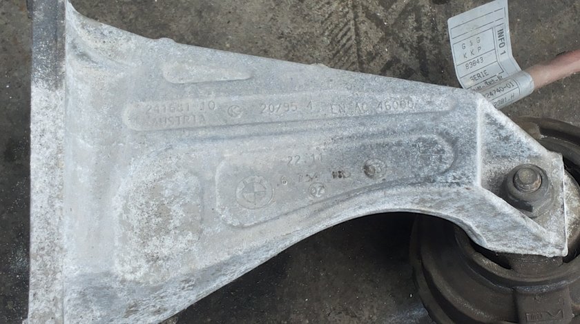 Suport 24168110 cu tampon partea dreapta pentru BMW E46 tip motor 204D4