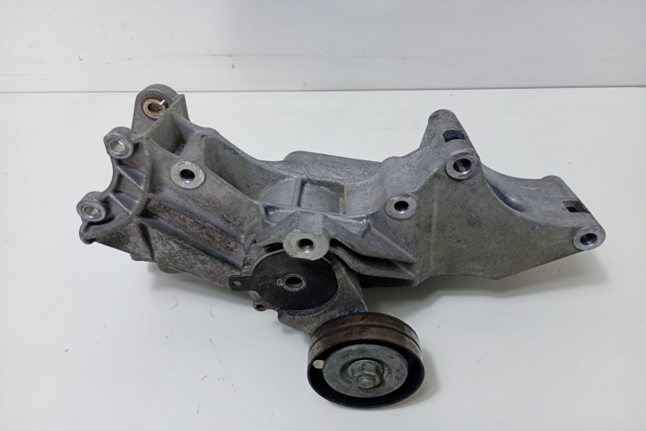 Suport accesorii 032145169Q Volkswagen VW Golf 4 [1997 - 2006]