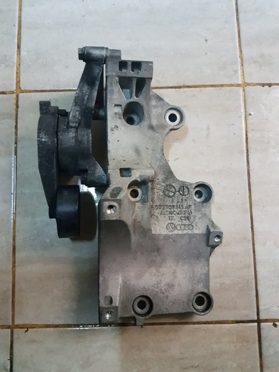 Suport accesorii 038903143af seat leon 1p 2.0 tdi bmm 140 cai cu dpf