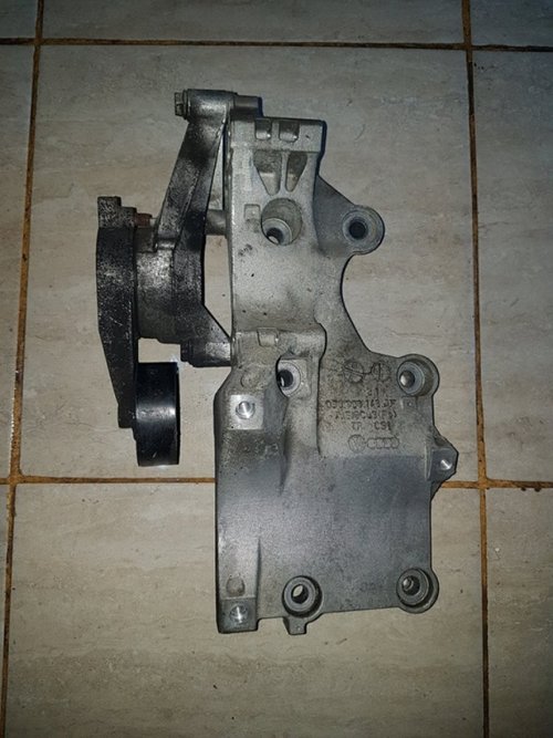 Suport accesorii 038903143af seat leon 1p 2.0 tdi bmm 140 cai cu dpf