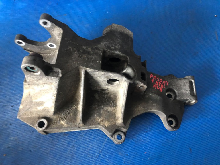 Suport accesorii 1.9 tdi avb vw passat b5 038903143ae