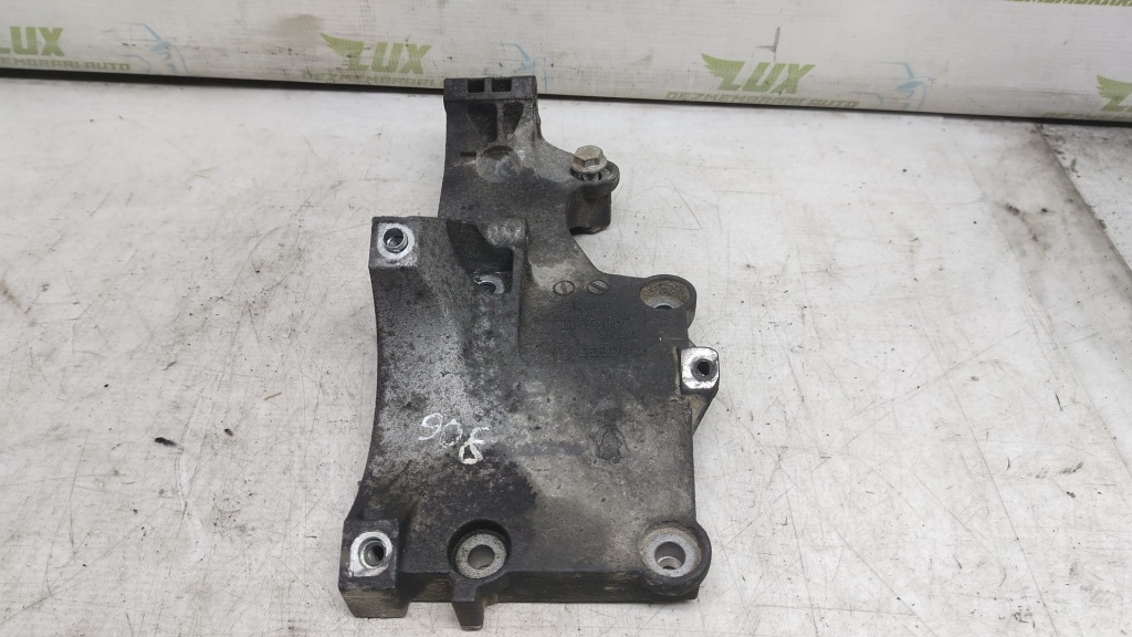 Suport accesorii 1.9 tdi BLS 038903143Af Audi A3 8P/8PA [facelift] [2004 - 2008]