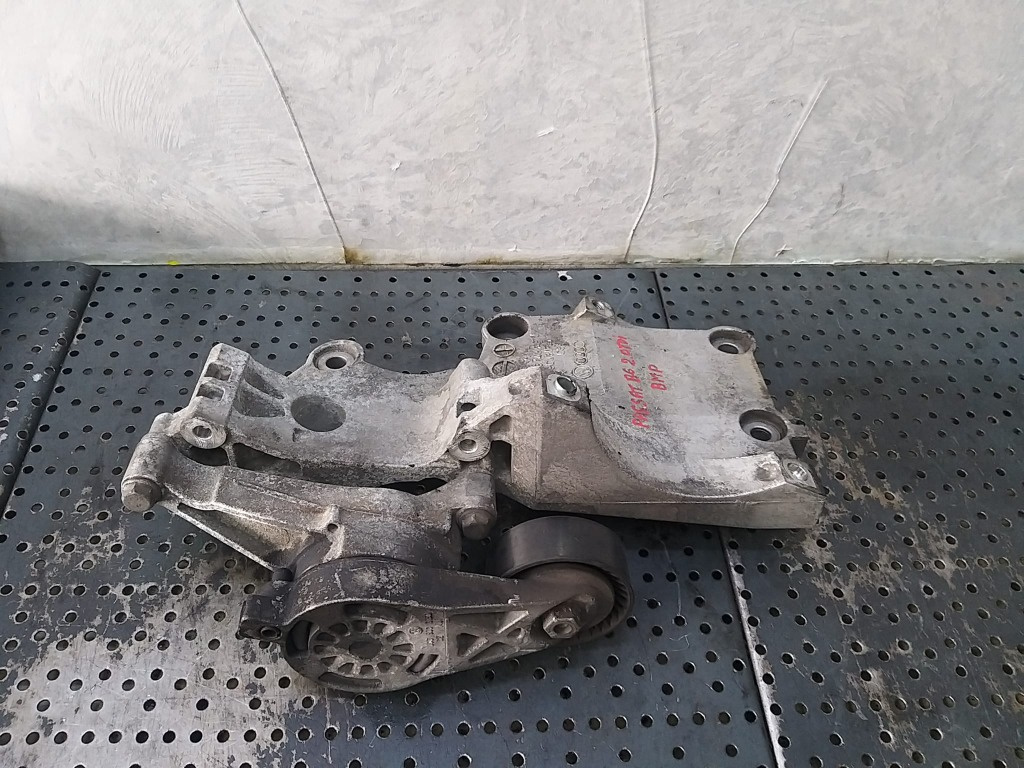 Suport accesorii 2.0 tdi vw passat b6 3c 038903143af