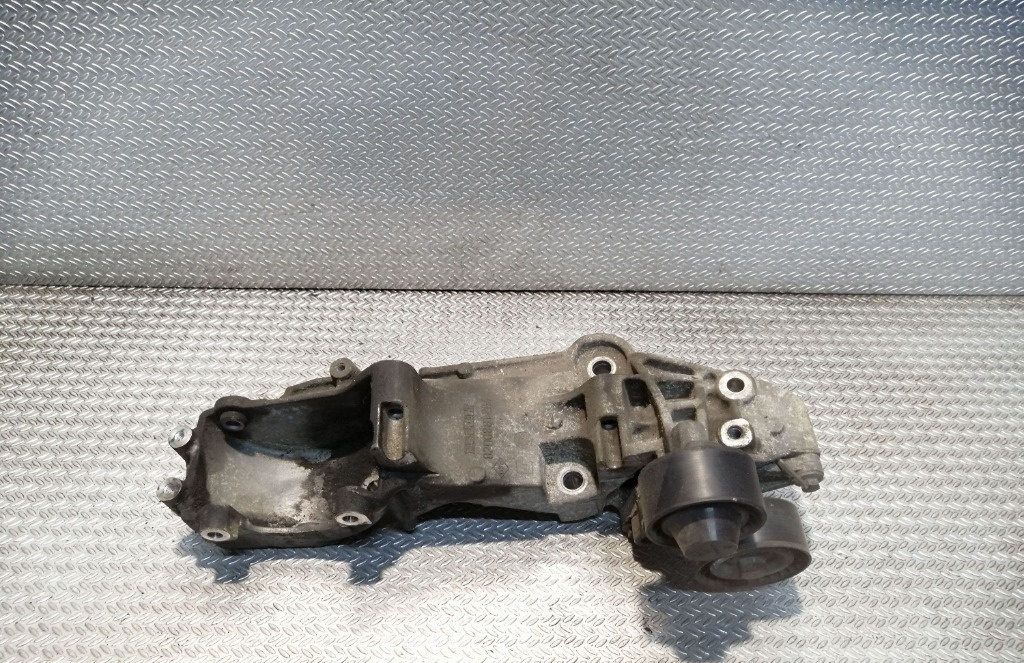 Suport accesorii 8200527326 Opel Vivaro A 2.0 CDTI an fab. 2006 - 2014