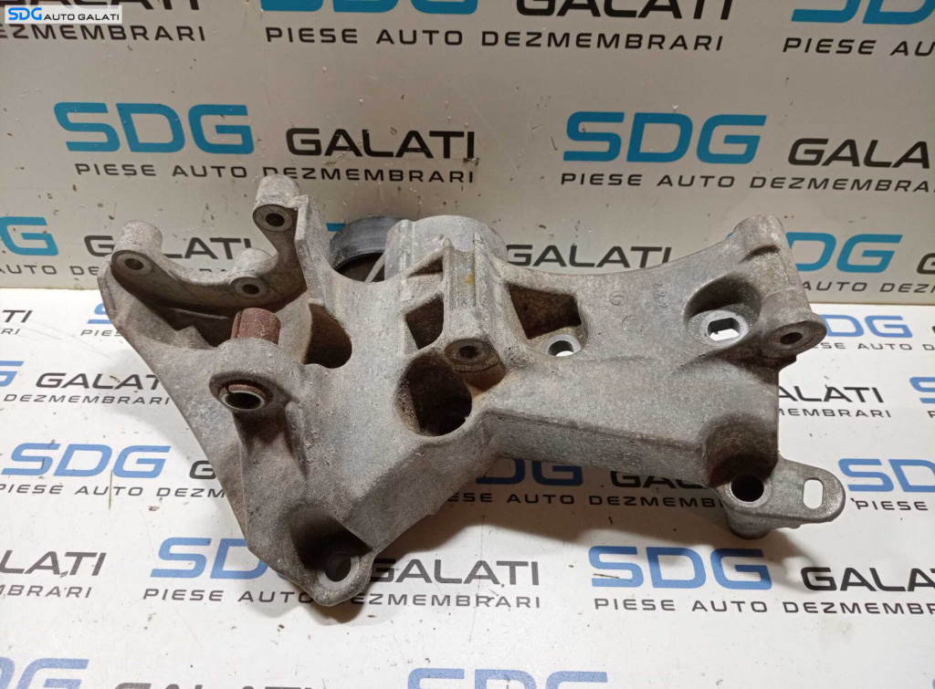 Suport Accesorii Alternator cu Rola Dacia Logan 1 1.5 DCI 2004 - 2012 Cod 8200473400 [M5600]